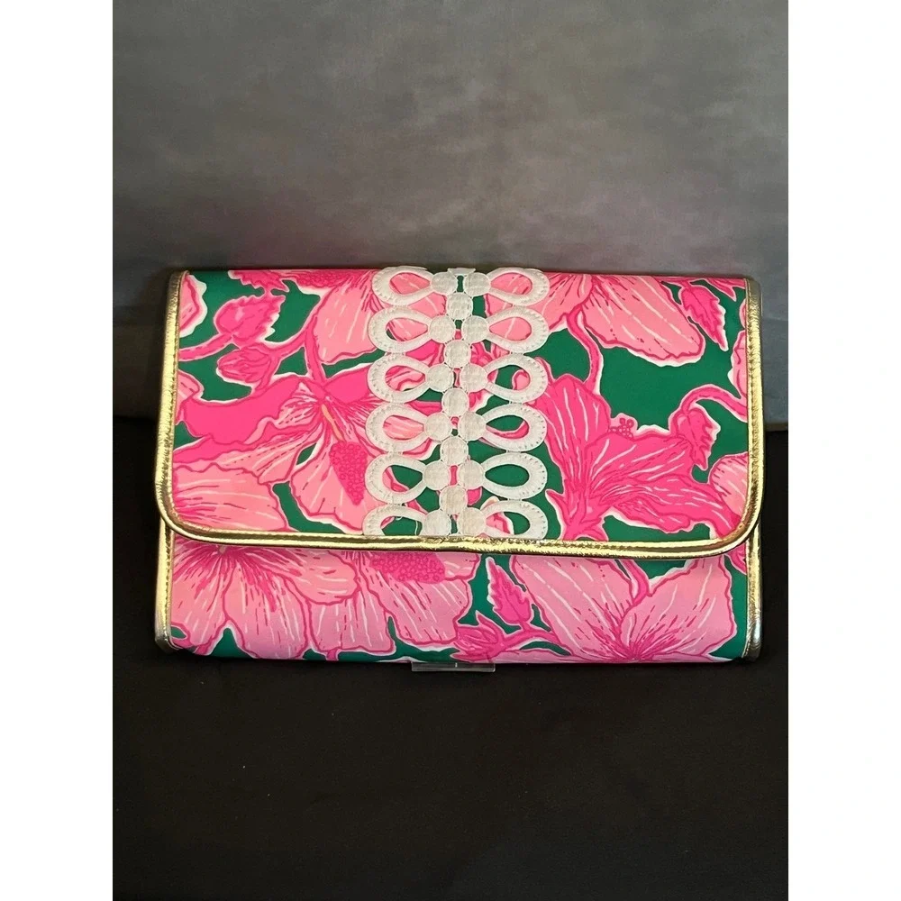 Lilly‎ Pulitzer Clutch Pink Green Floral Print White Lace Trim Gold Accents